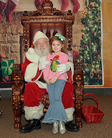 12-13-2025 Cupcakes with Santa17530