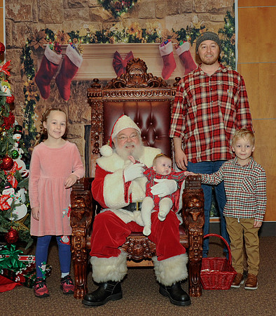 12-13-2025 Cupcakes with Santa17533