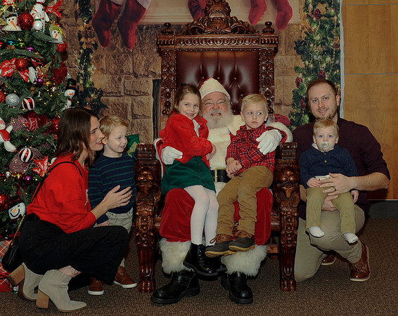 12-13-2025 Cupcakes with Santa17553