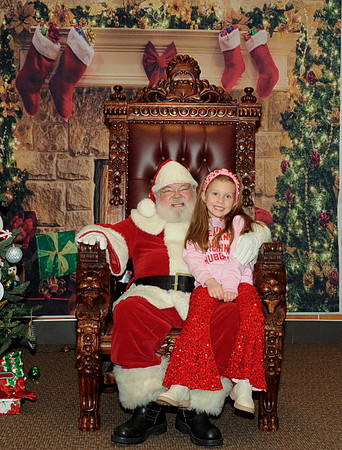 12-13-2025 Cupcakes with Santa17567