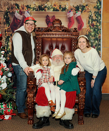 12-13-2025 Cupcakes with Santa17579