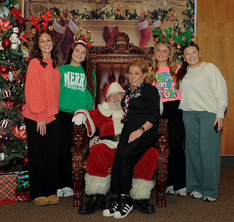 12-13-2025 Cupcakes with Santa17605
