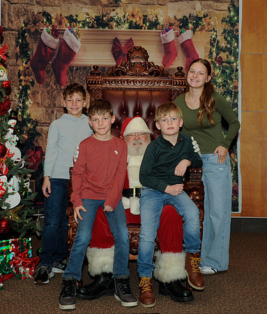 12-13-2025 Cupcakes with Santa17614