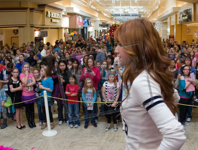 11-19-2011 Kentucky Oaks Mall _28