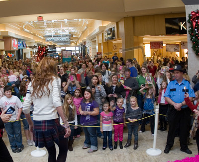 11-19-2011 Kentucky Oaks Mall _11