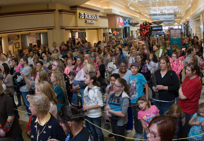 11-19-2011 Kentucky Oaks Mall _14
